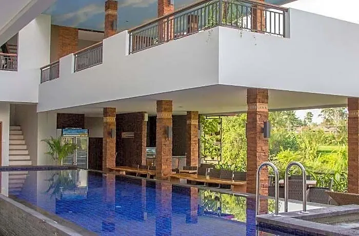 Puri Padma 3*
